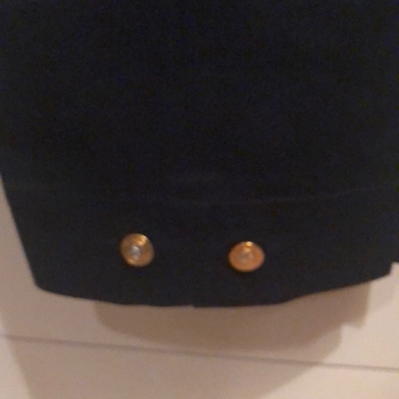 St. John Sport capris - Picture 5 of 8